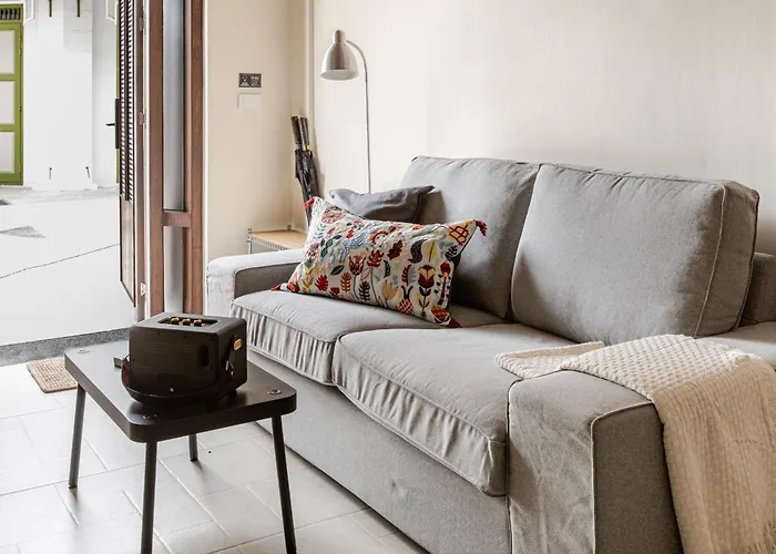 Nueng Rana 232 Corner View 1br Duplex 3beds / 2b *